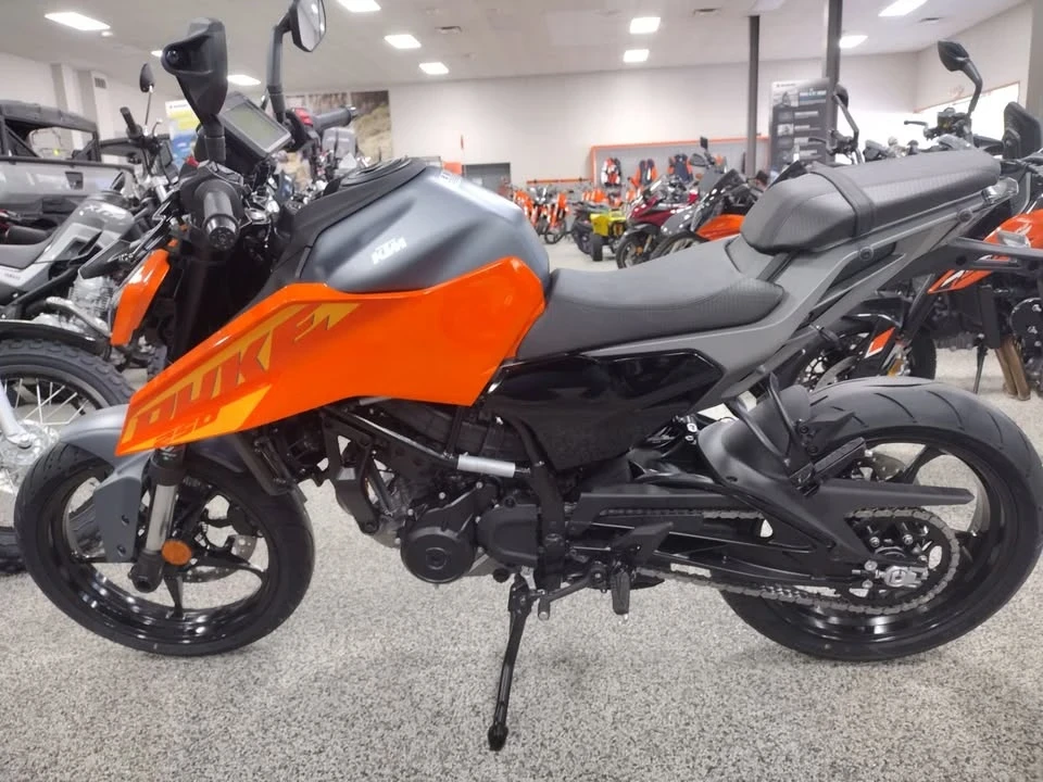 2024 KTM - Image 5 of 7