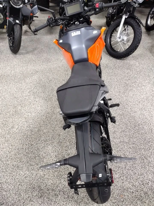 2024 KTM - Image 4 of 7