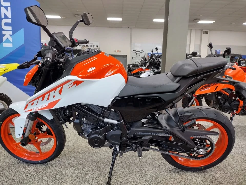 2024 KTM - Image 2 of 6