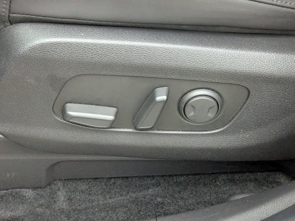 2024 Kia Carnival - Image 15 of 31