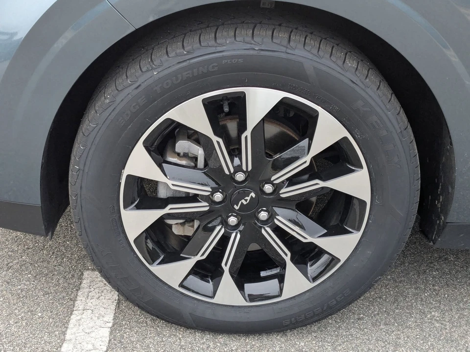 2024 Kia Carnival - Image 10 of 31