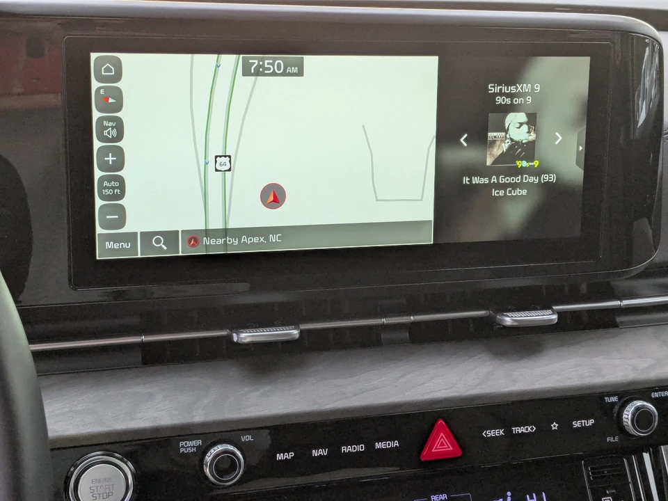 2024 Kia Carnival - Image 23 of 31