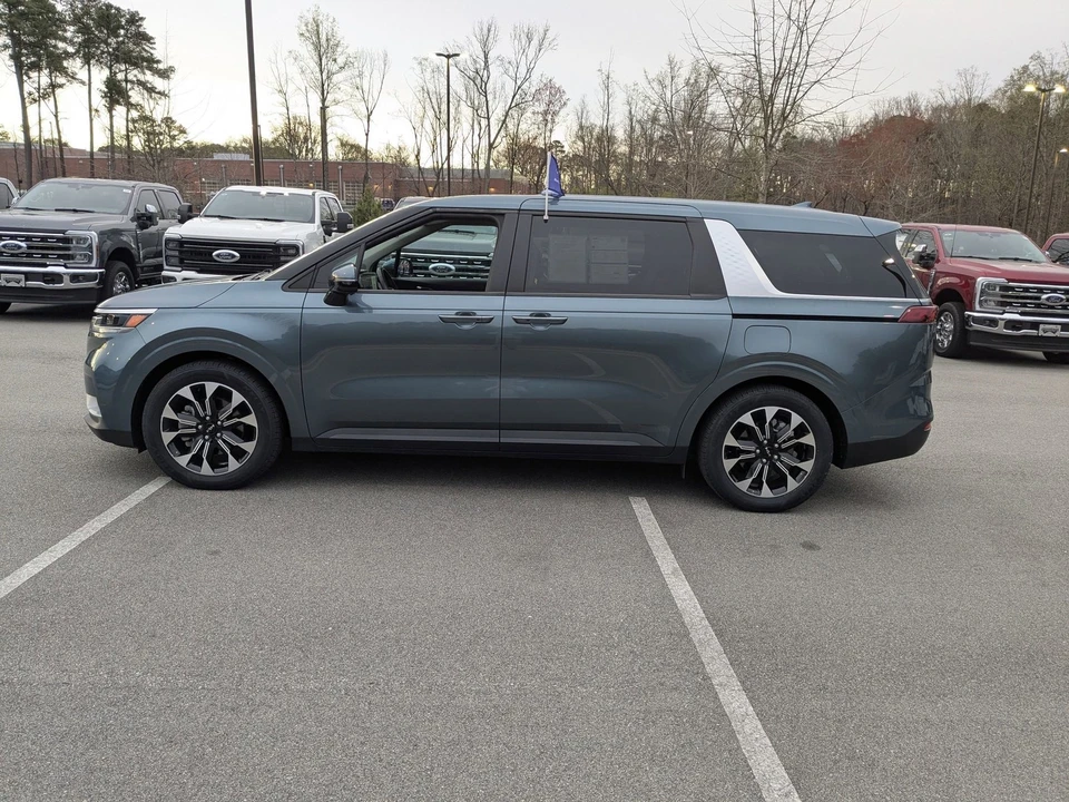 2024 Kia Carnival - Image 7 of 31
