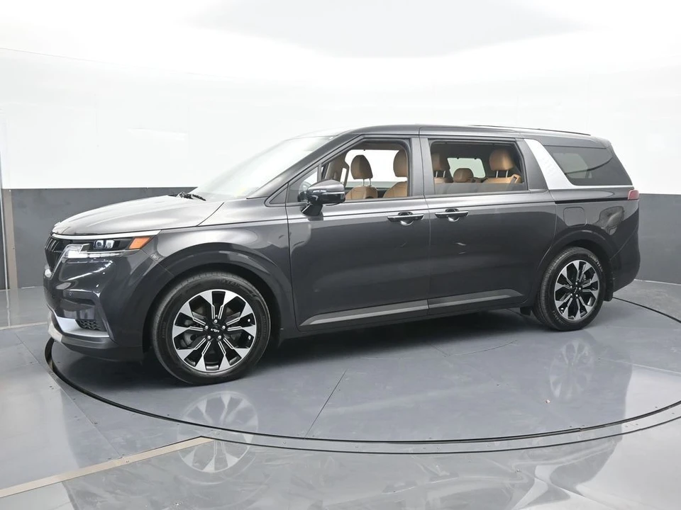 2024 Kia Carnival - Image 2 of 12