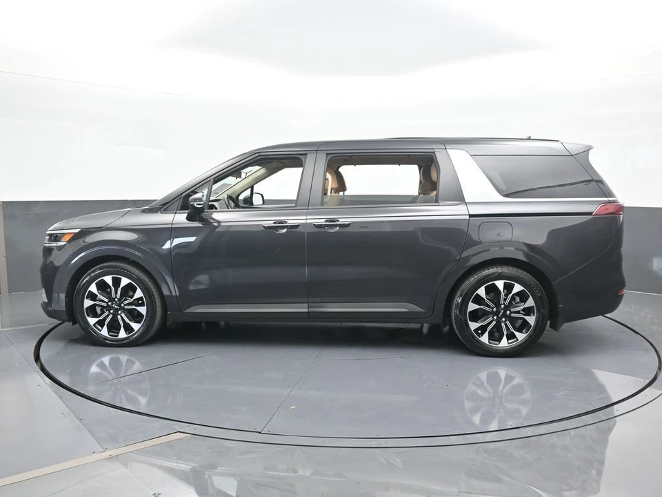 2024 Kia Carnival - Image 3 of 12
