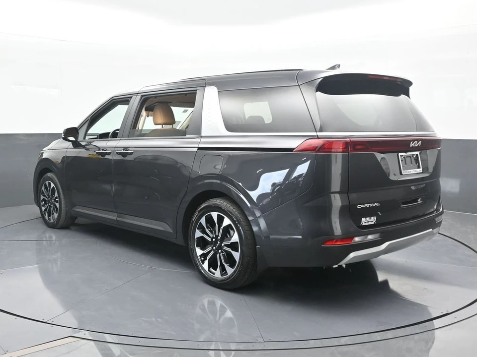2024 Kia Carnival - Image 4 of 12