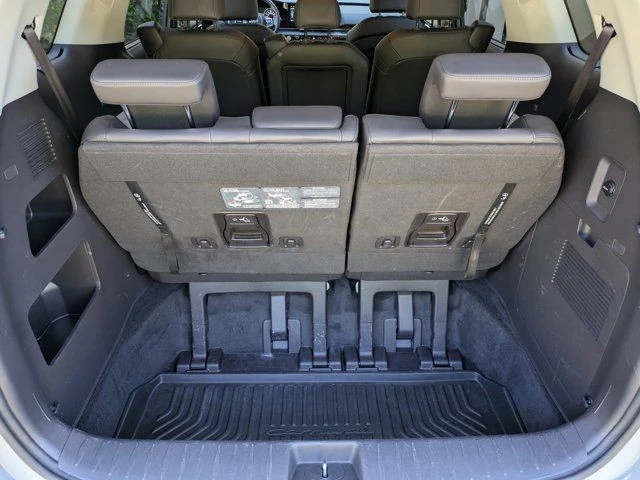 2024 Kia Carnival - Image 18 of 21