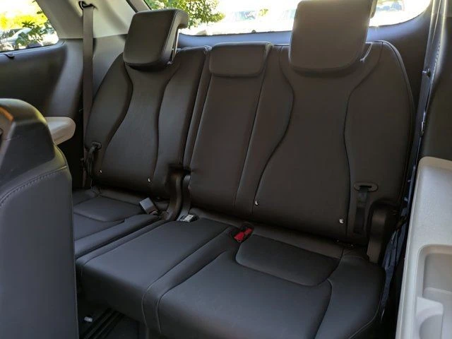 2024 Kia Carnival - Image 17 of 21