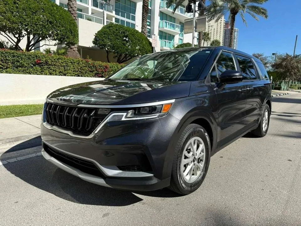 2024 Kia Carnival - Image 4 of 12