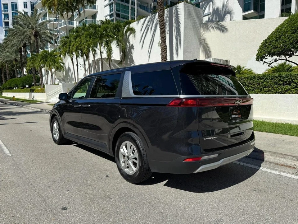2024 Kia Carnival - Image 3 of 12