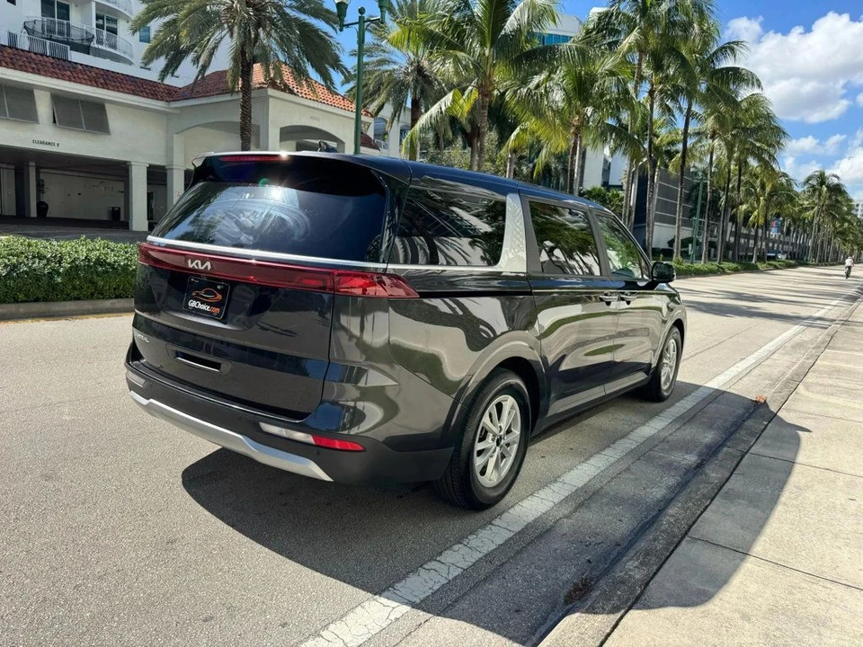 2024 Kia Carnival - Image 9 of 12