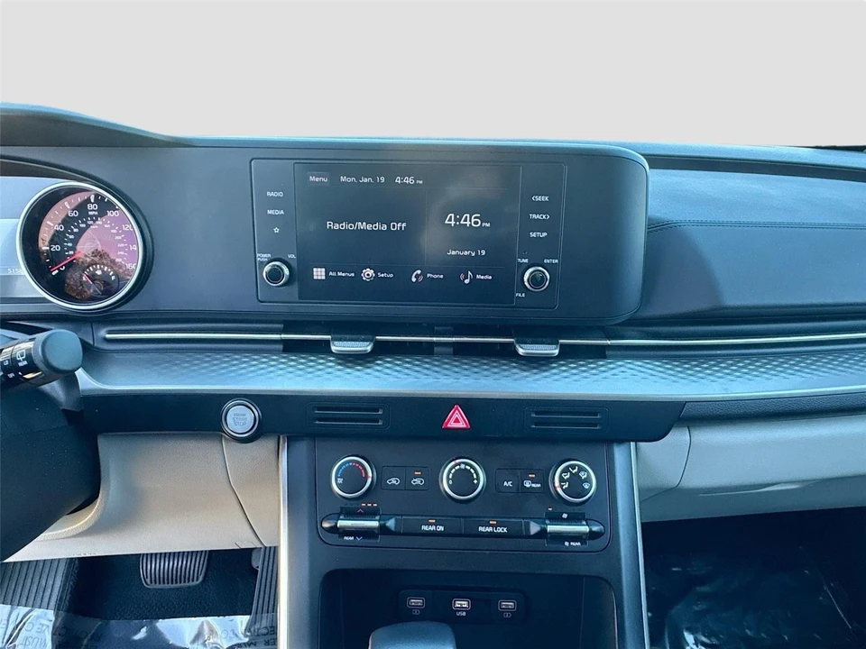 2024 Kia Carnival - Image 15 of 21