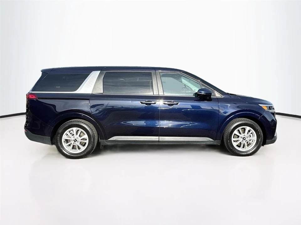 2024 Kia Carnival - Image 14 of 14