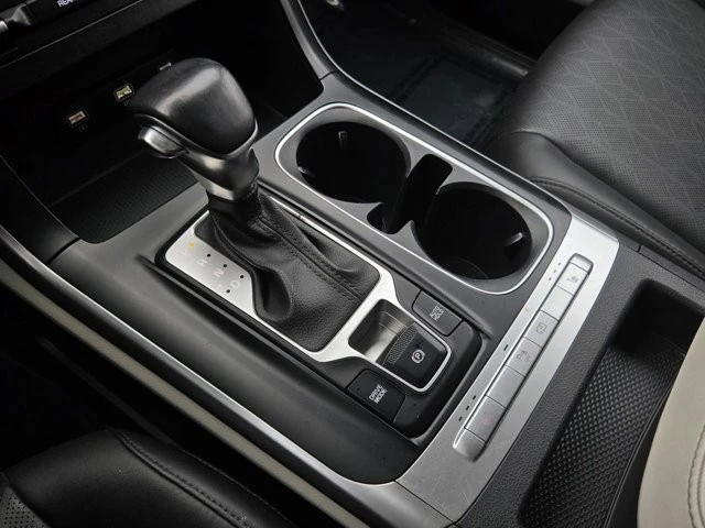 2024 Kia Carnival - Image 17 of 21