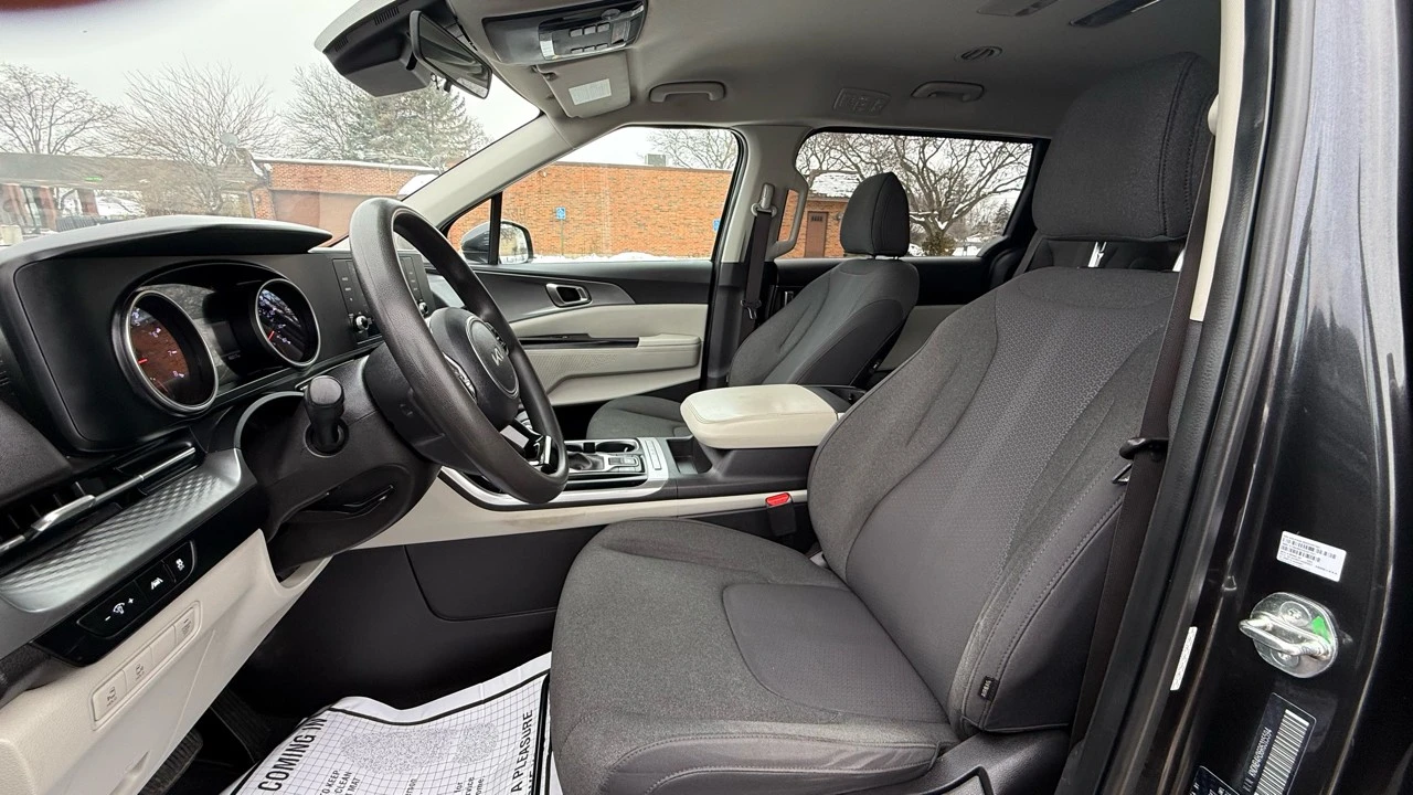 2024 Kia Carnival - Image 10 of 21