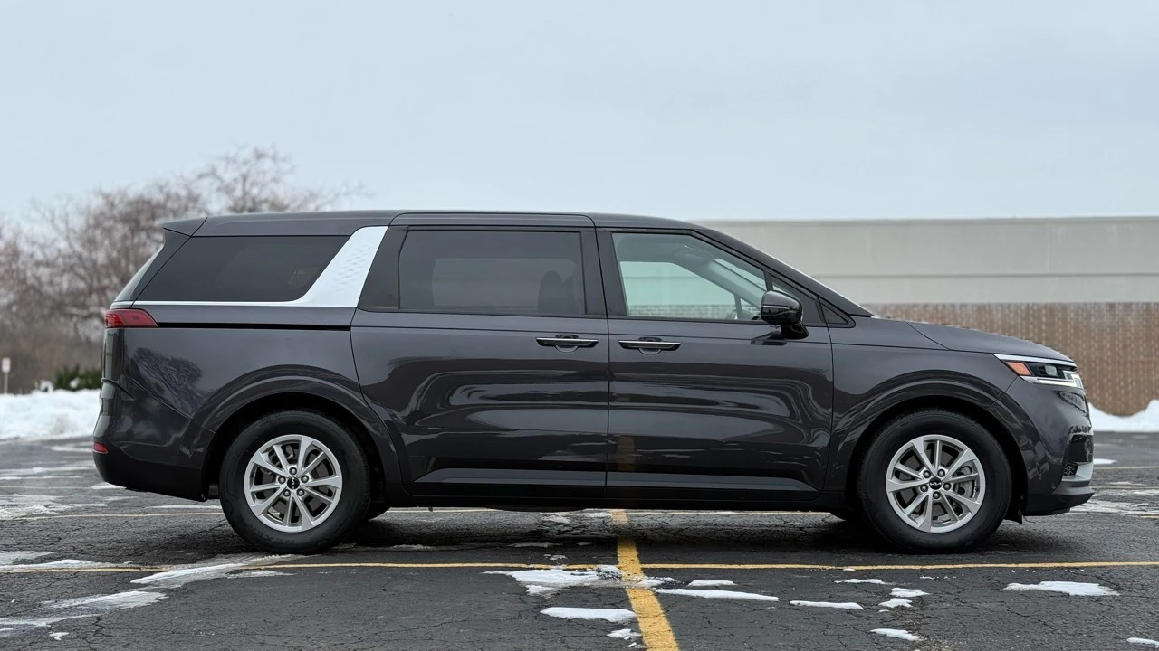 2024 Kia Carnival - Image 8 of 21
