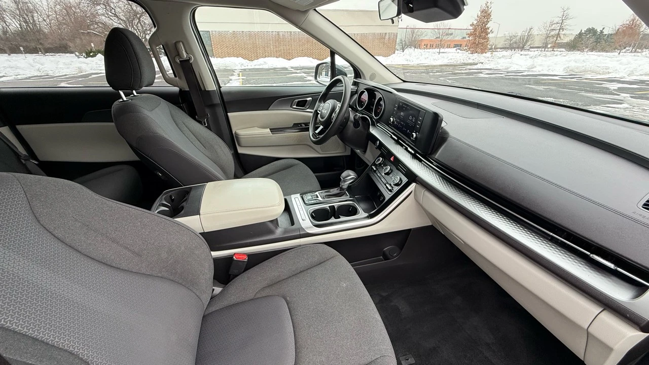 2024 Kia Carnival - Image 11 of 21