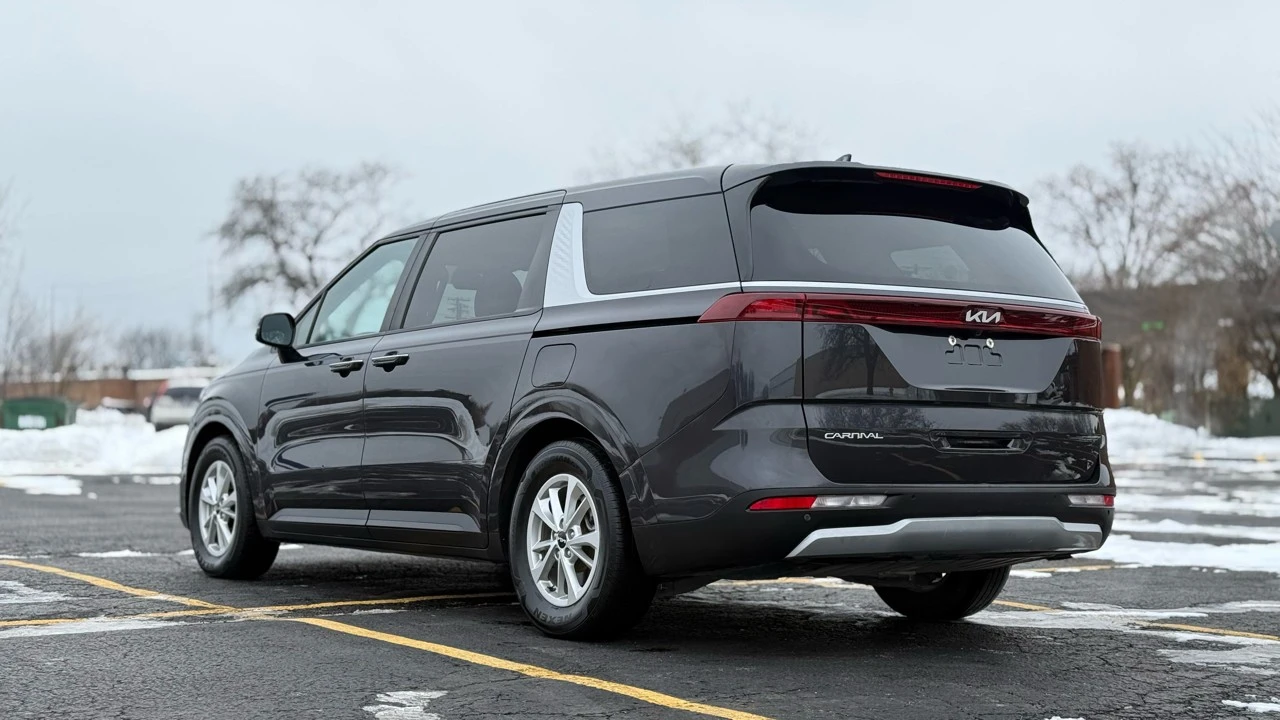 2024 Kia Carnival - Image 5 of 21