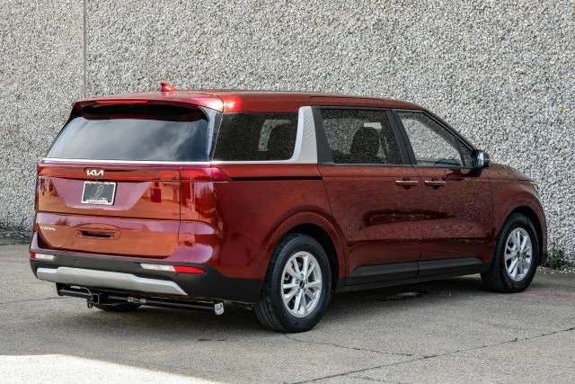 2024 Kia Carnival - Image 9 of 21