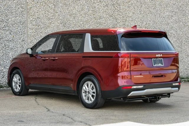 2024 Kia Carnival - Image 11 of 21