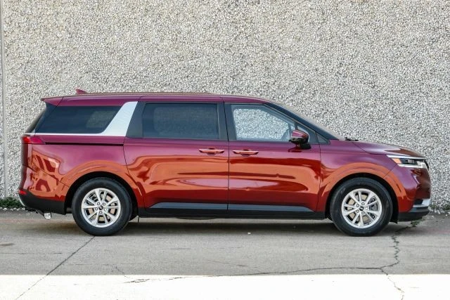 2024 Kia Carnival - Image 8 of 21
