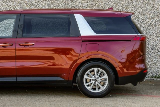 2024 Kia Carnival - Image 14 of 21