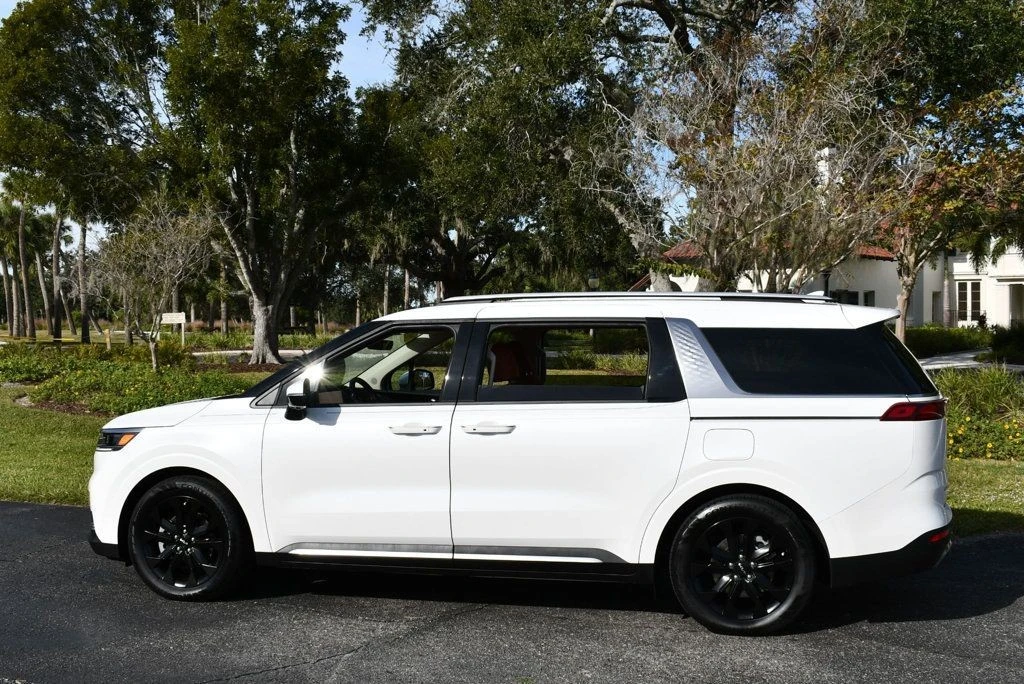2024 Kia Carnival - Image 4 of 12