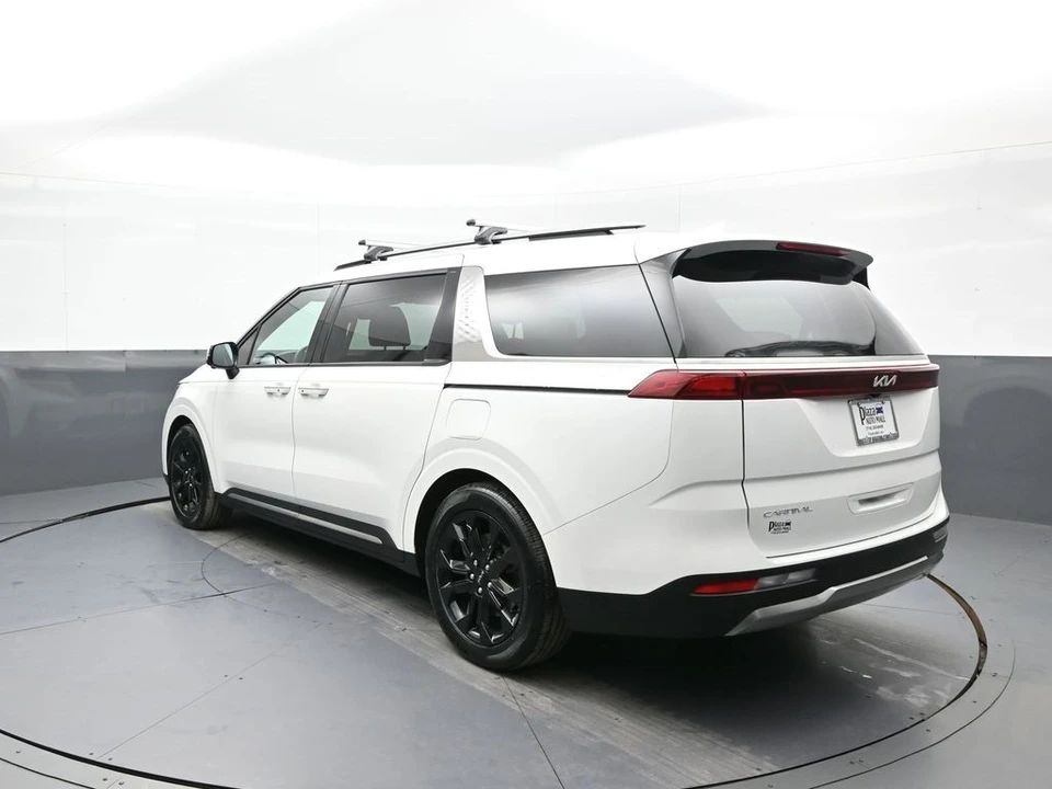 2024 Kia Carnival - Image 8 of 12