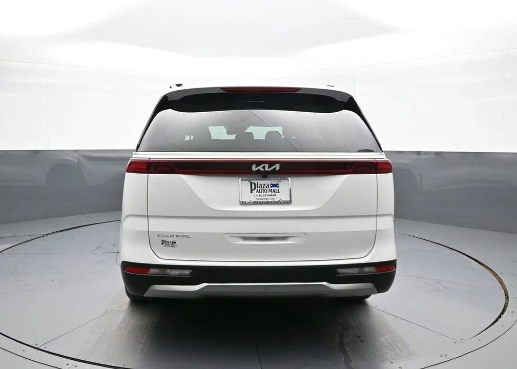 2024 Kia Carnival - Image 7 of 12