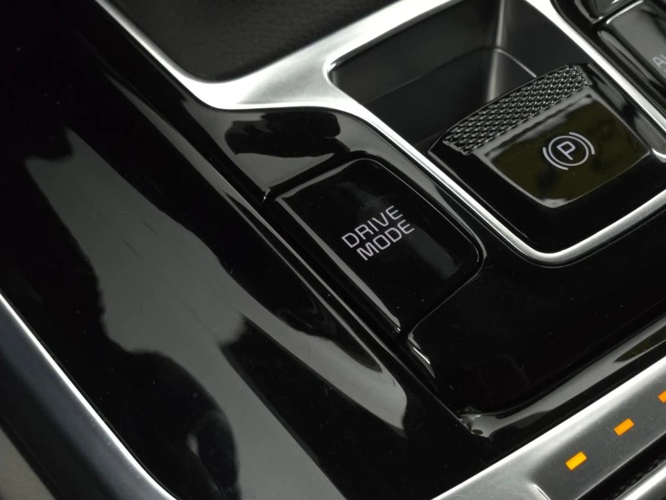 2024 Kia Carnival - Image 6 of 12