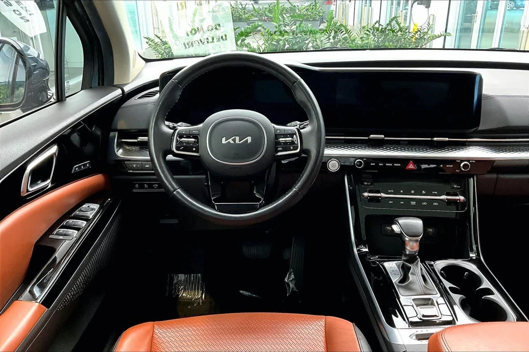 2024 Kia Carnival - Image 6 of 12