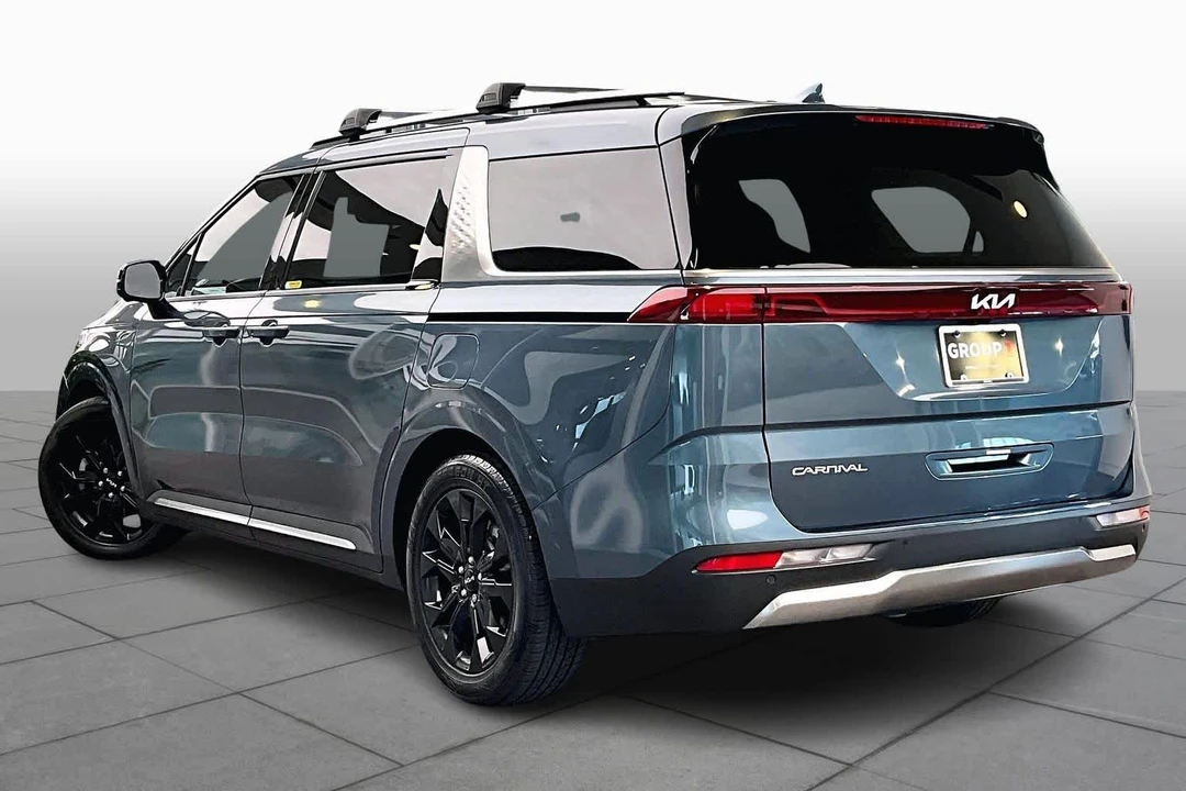 2024 Kia Carnival - Image 11 of 12