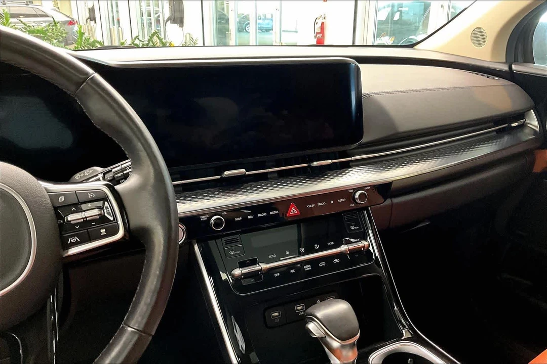 2024 Kia Carnival - Image 7 of 12