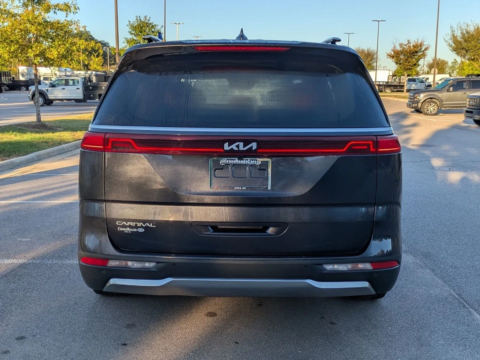 2024 Kia Carnival - Image 5 of 12