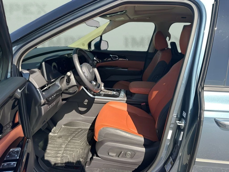 2024 Kia Carnival - Image 9 of 21