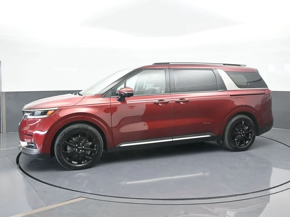 2024 Kia Carnival - Image 2 of 12