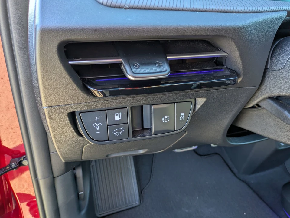 2024 Kia EV6 GT - Image 17 of 21