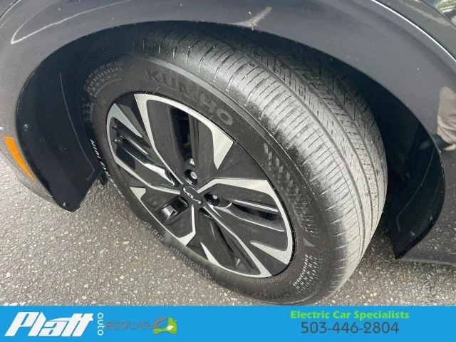 2024 Kia EV6 - Image 17 of 21