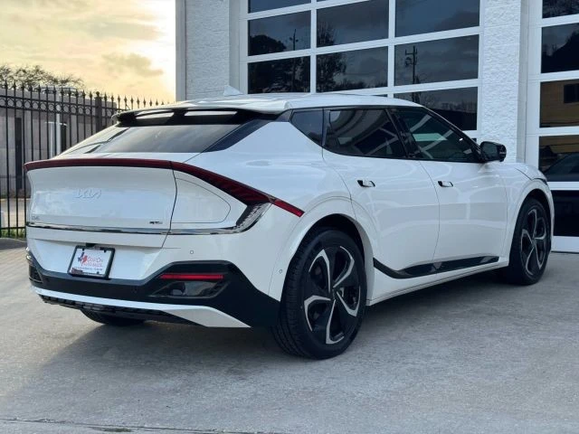 2024 Kia EV6 - Image 16 of 21