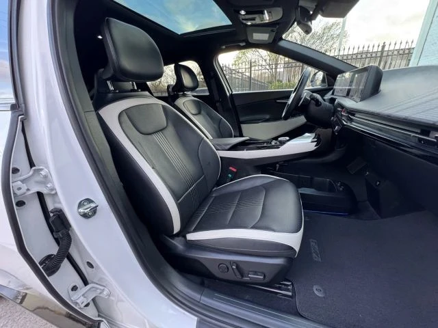 2024 Kia EV6 - Image 18 of 21