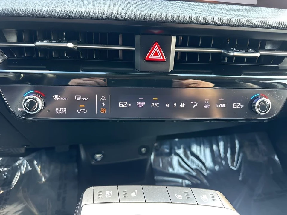 2024 Kia EV6 - Image 18 of 21