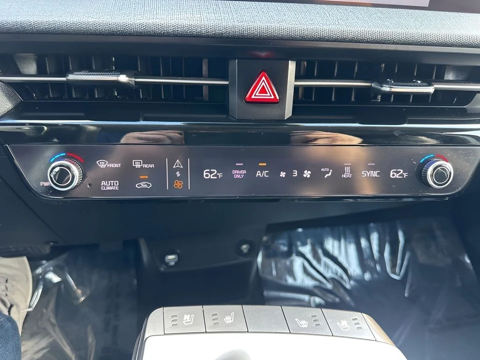 2024 Kia EV6 - Image 17 of 21