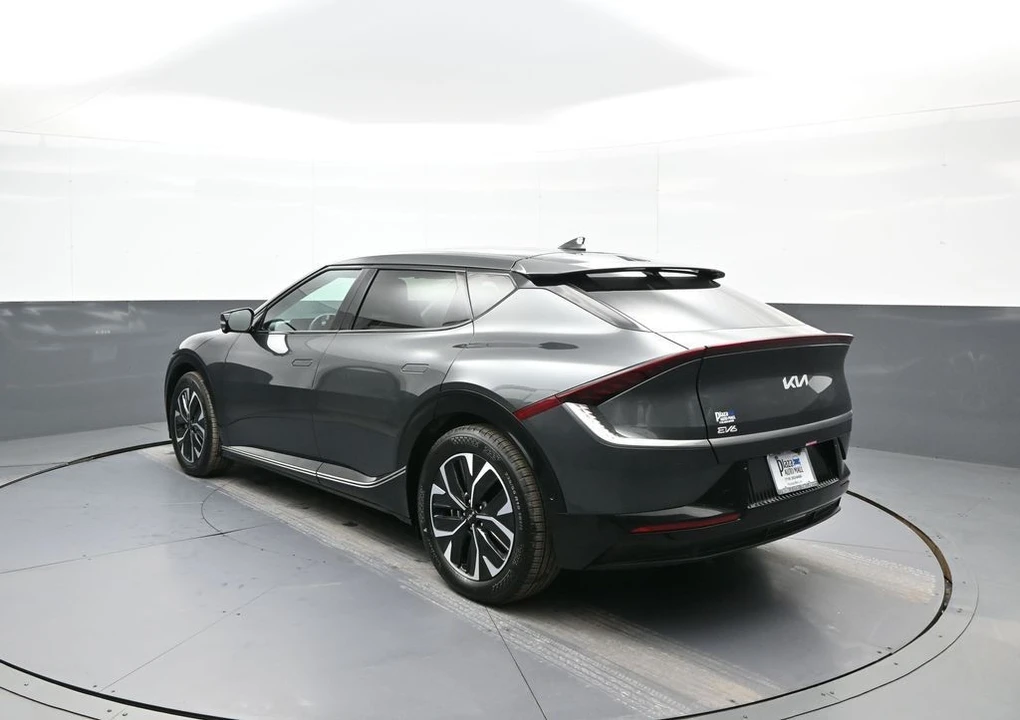 2024 Kia EV6 - Image 8 of 21