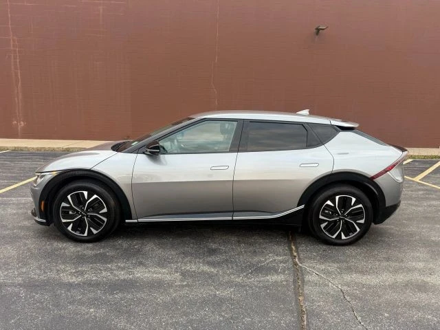 2024 Kia EV6 - Image 8 of 17