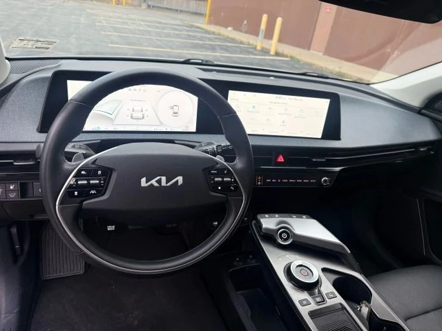 2024 Kia EV6 - Image 11 of 17