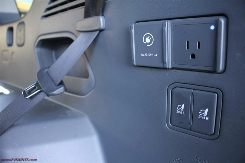 2024 Kia EV9 - Image 18 of 21