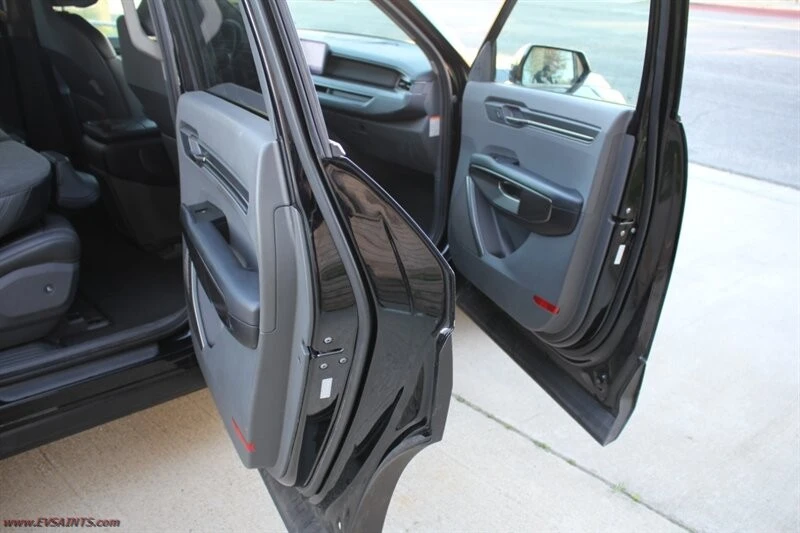 2024 Kia EV9 - Image 10 of 21