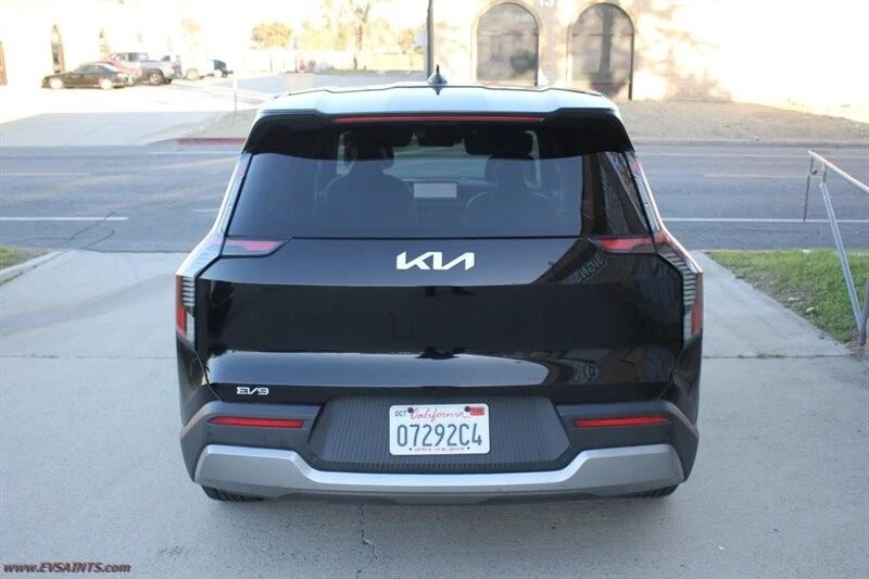 2024 Kia EV9 - Image 6 of 21