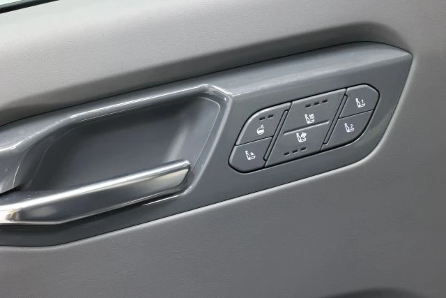 2024 Kia EV9 - Image 10 of 12