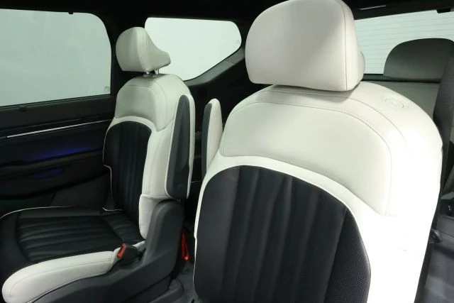 2024 Kia EV9 - Image 3 of 12